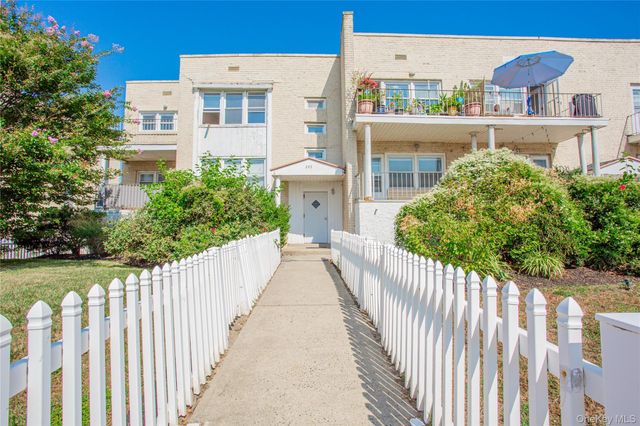 345 Shore Road 2E, Long Beach, NY 11561