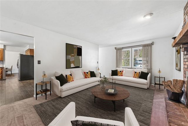 126 Jefferson Dr, Washington Twp, PA 15613