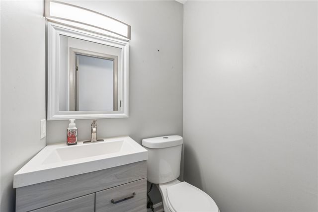 126 Jefferson Dr, Washington Twp, PA 15613