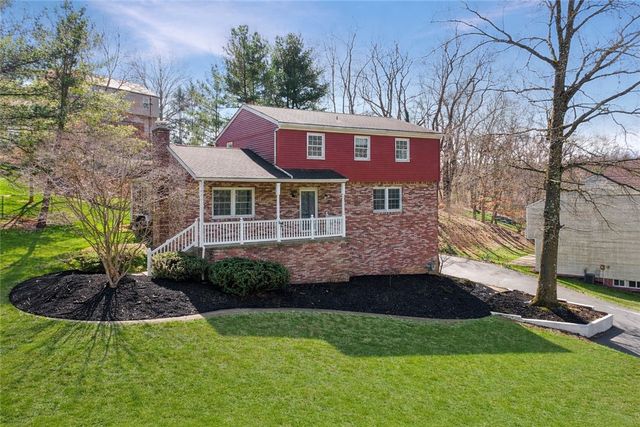 126 Jefferson Dr, Washington Twp, PA 15613