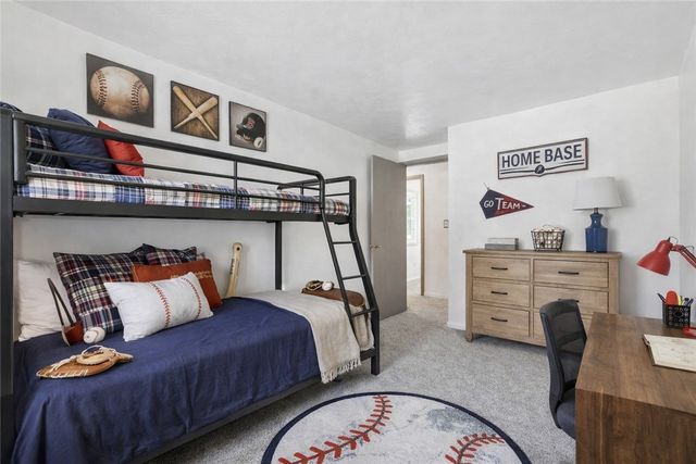 126 Jefferson Dr, Washington Twp, PA 15613