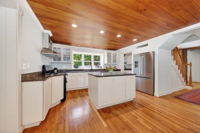 136 South Pleasant, Hingham, MA 02043