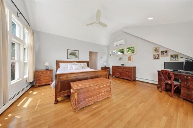 136 South Pleasant, Hingham, MA 02043