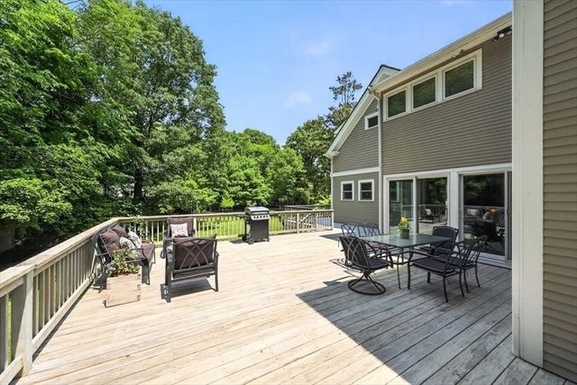 136 South Pleasant, Hingham, MA 02043