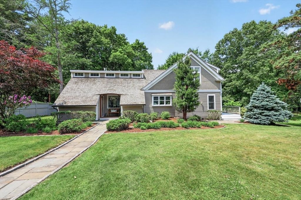 136 South Pleasant, Hingham, MA 02043
