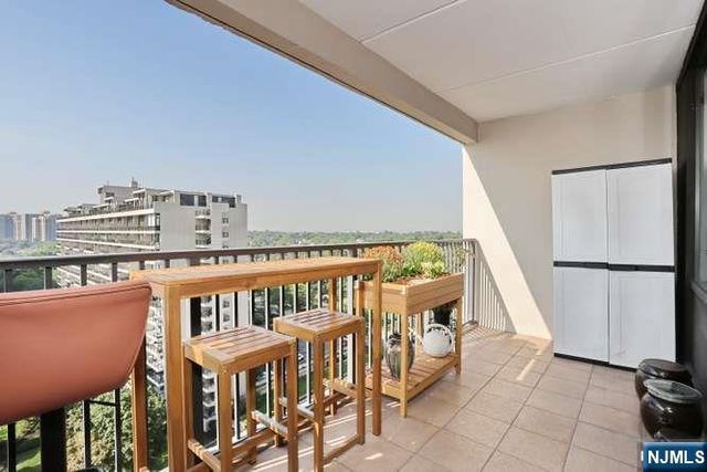 5 Horizon Road 1403, Fort Lee, NJ 07024
