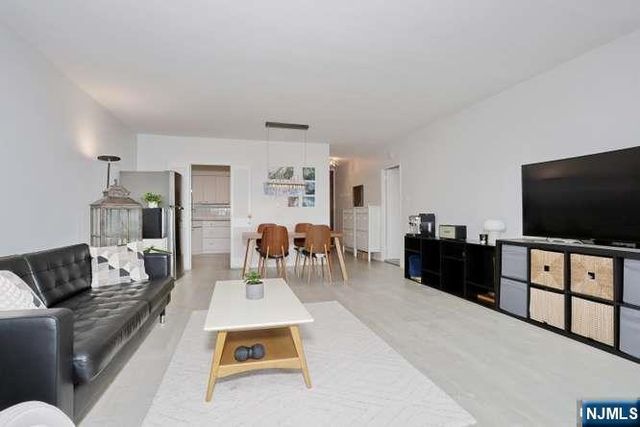 5 Horizon Road 1403, Fort Lee, NJ 07024