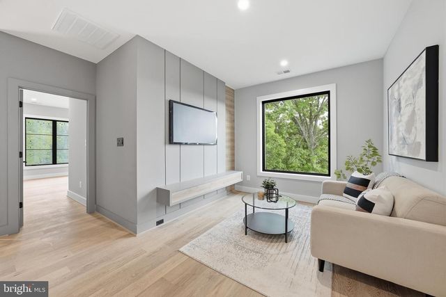 1806 BARBEE ST, Mclean, VA 22101