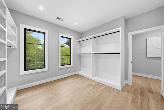 1806 BARBEE ST, Mclean, VA 22101