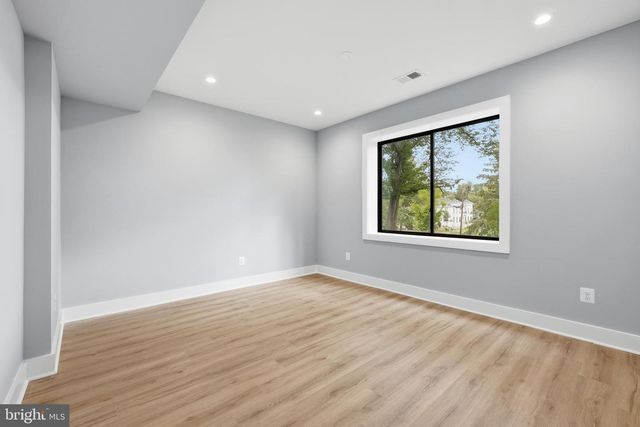 1806 BARBEE ST, Mclean, VA 22101