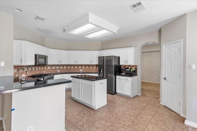 1013 Larkspur Drive, Allen, TX 75002