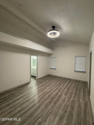 7013 ECHO CLIFFS Drive, El Paso, TX 79912