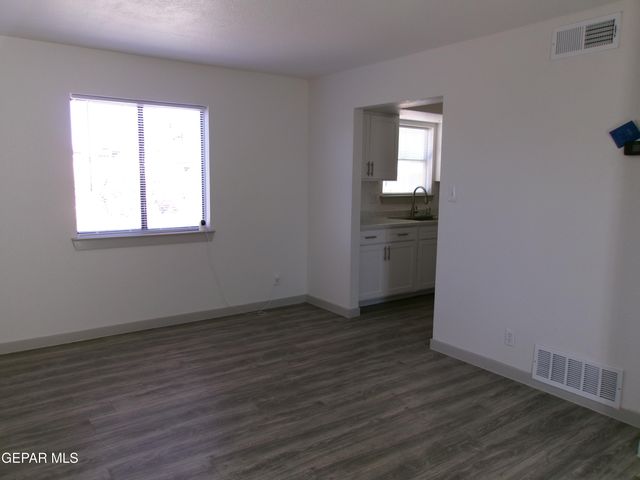 7013 ECHO CLIFFS Drive, El Paso, TX 79912