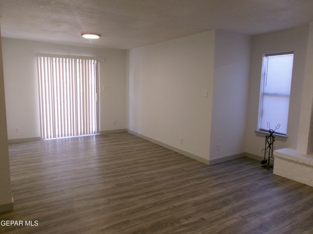 7013 ECHO CLIFFS Drive, El Paso, TX 79912