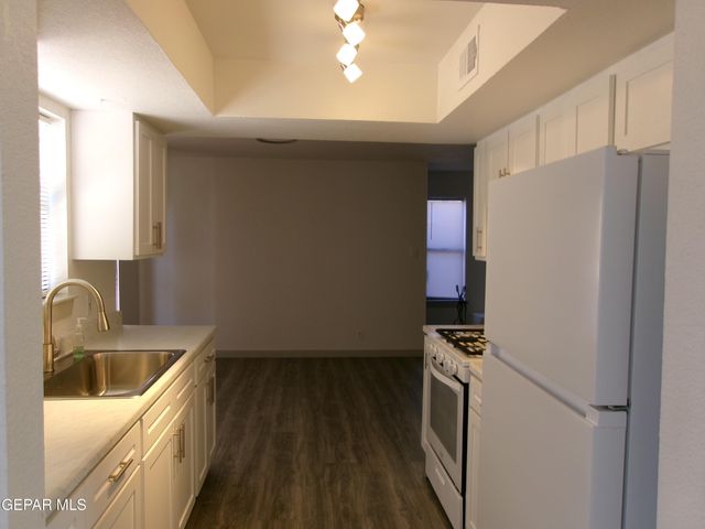 7013 ECHO CLIFFS Drive, El Paso, TX 79912