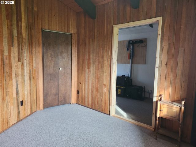 566 GREENWOOD Ave, Reedsport, OR 97467