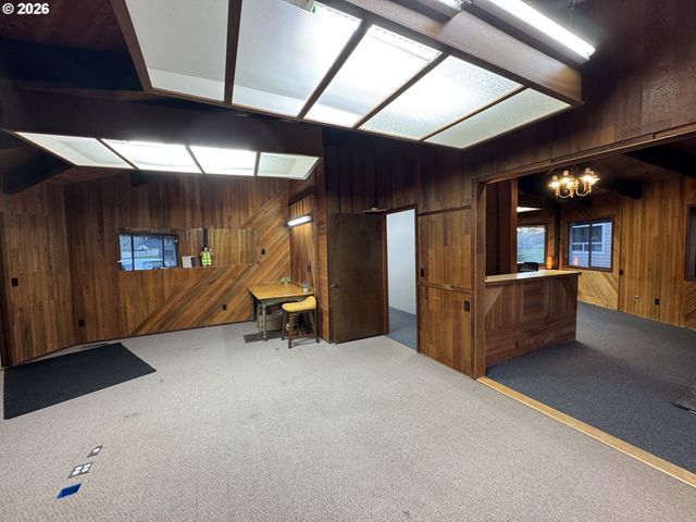 566 GREENWOOD Ave, Reedsport, OR 97467