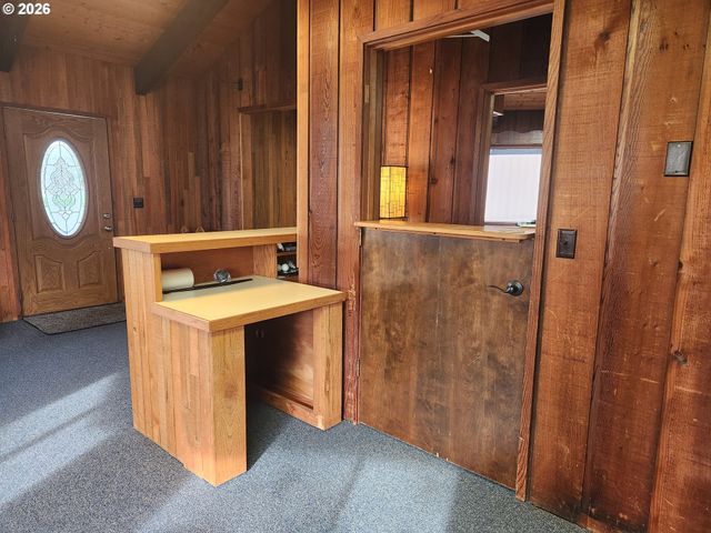 566 GREENWOOD Ave, Reedsport, OR 97467