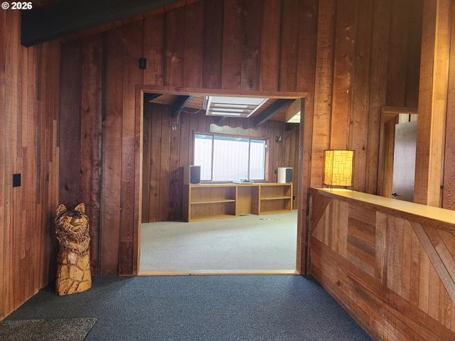 566 GREENWOOD Ave, Reedsport, OR 97467