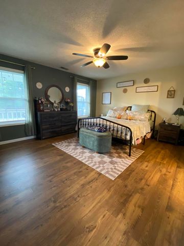 220 Deerwood Drive, Science Hill, KY 42553