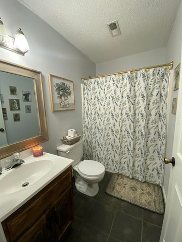 220 Deerwood Drive, Science Hill, KY 42553