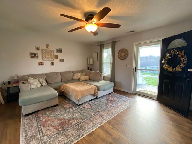 220 Deerwood Drive, Science Hill, KY 42553