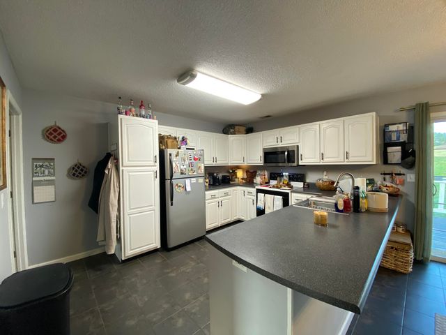 220 Deerwood Drive, Science Hill, KY 42553