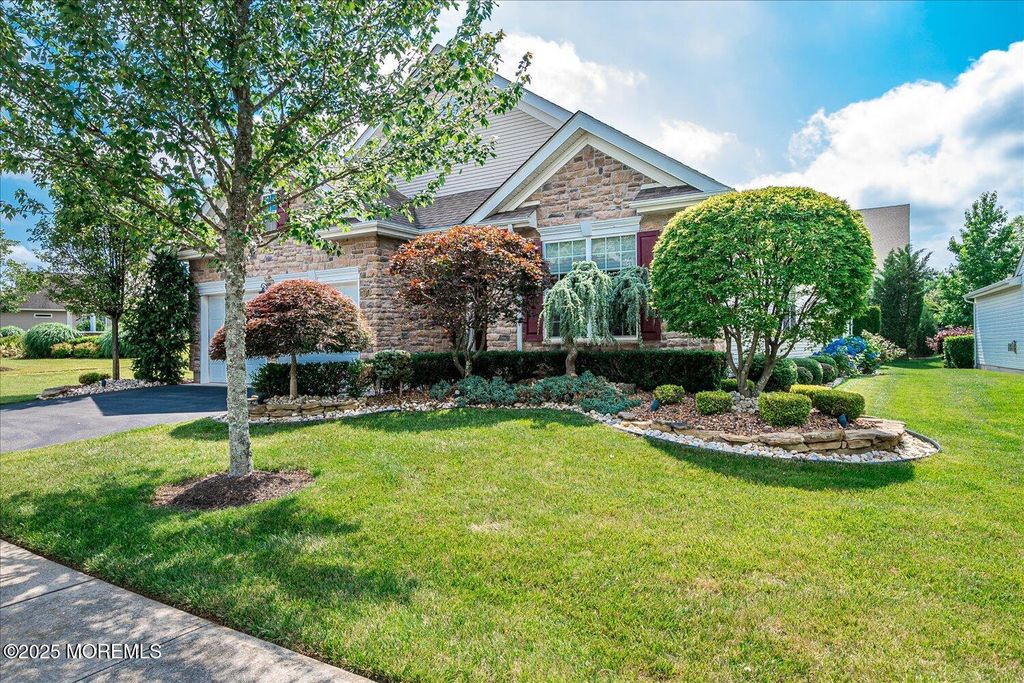 90 Wintergreen Drive, Manalapan, NJ 07726