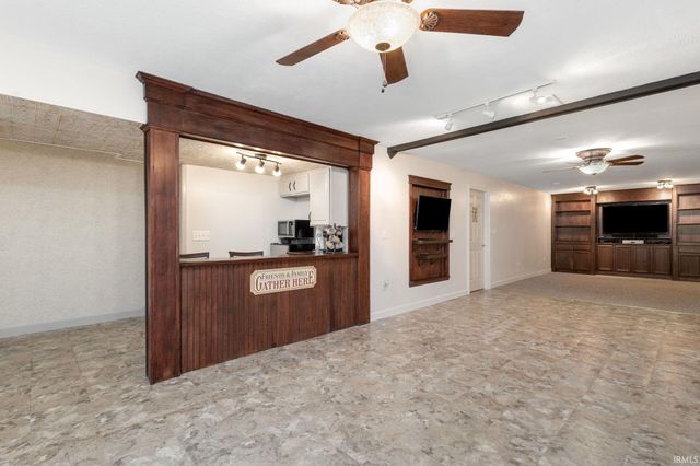 701 Prism Valley Drive, Mishawaka, IN 46544