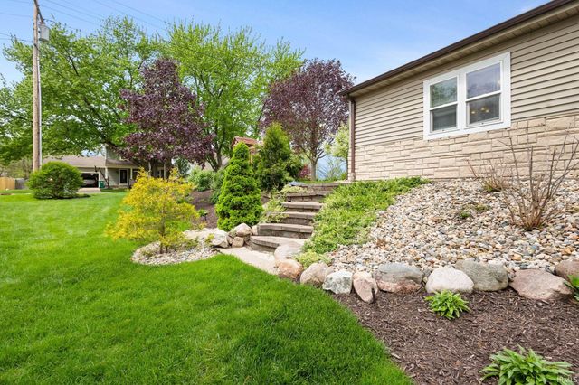 701 Prism Valley Drive, Mishawaka, IN 46544