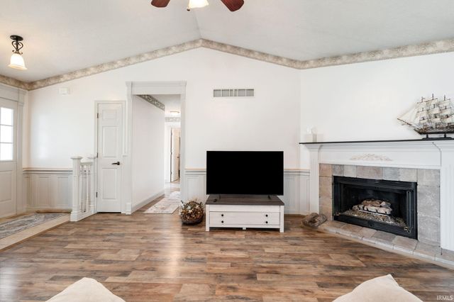 701 Prism Valley Drive, Mishawaka, IN 46544