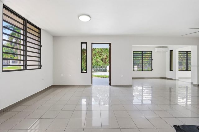 4 RIVERSIDE 4, Guaynabo, PR 00971
