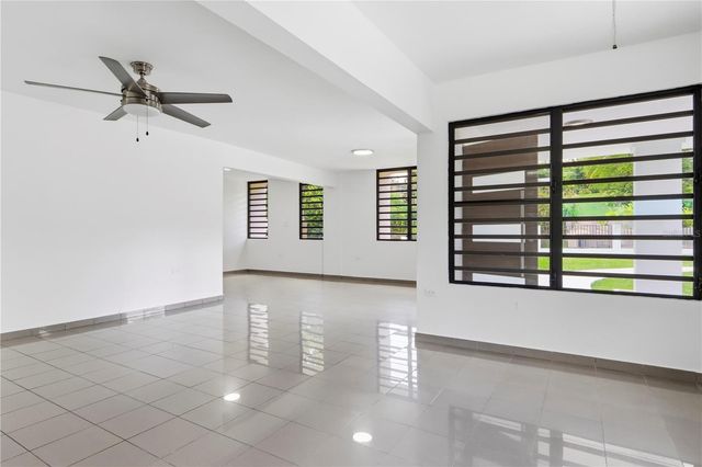 4 RIVERSIDE 4, Guaynabo, PR 00971