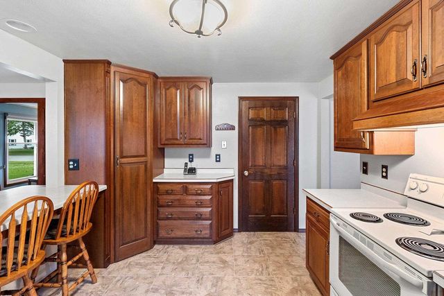 241 SCOUT WAY, De Pere, WI 54115