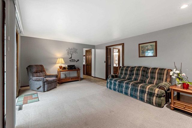241 SCOUT WAY, De Pere, WI 54115