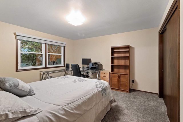 241 SCOUT WAY, De Pere, WI 54115