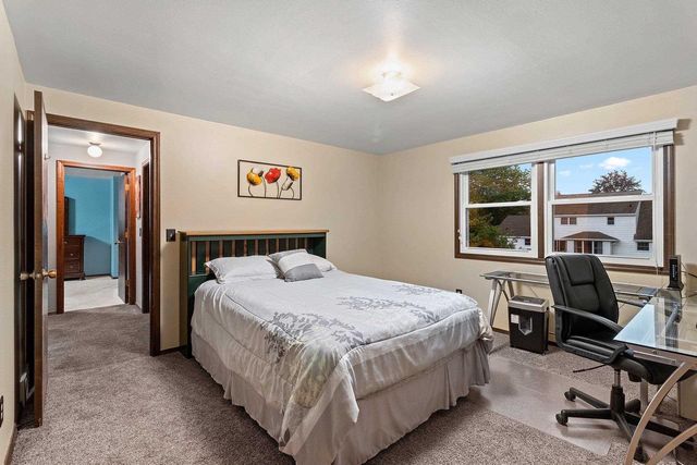 241 SCOUT WAY, De Pere, WI 54115