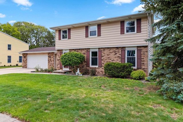 241 SCOUT WAY, De Pere, WI 54115