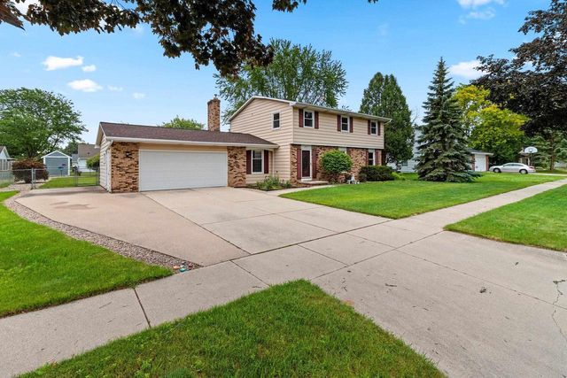241 SCOUT WAY, De Pere, WI 54115