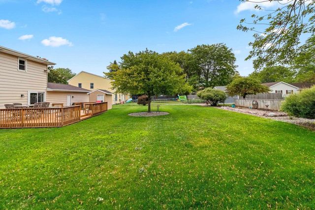 241 SCOUT WAY, De Pere, WI 54115
