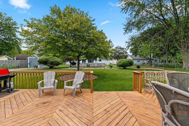 241 SCOUT WAY, De Pere, WI 54115