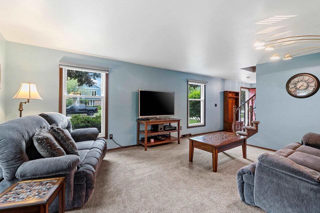 241 SCOUT WAY, De Pere, WI 54115