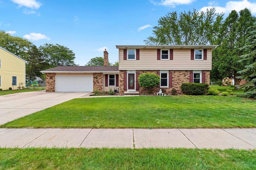 241 SCOUT WAY, De Pere, WI 54115
