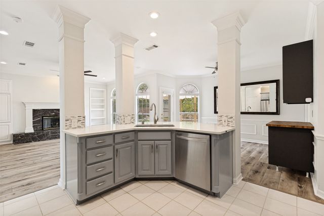2721 Gold Rush Lane, Carrollton, TX 75007