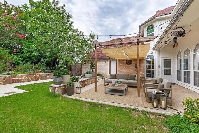 2721 Gold Rush Lane, Carrollton, TX 75007