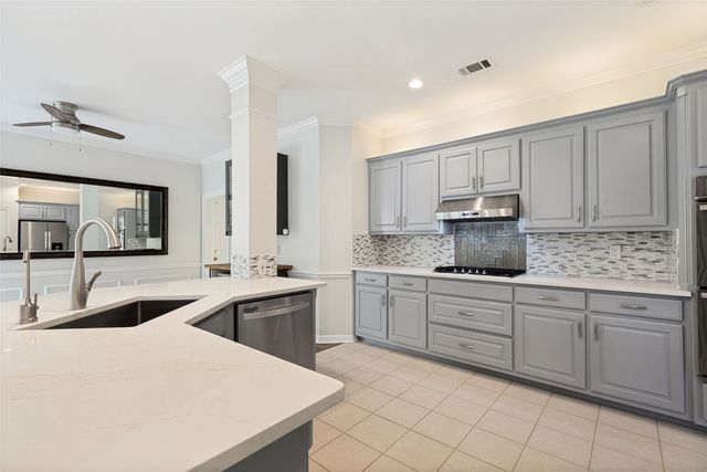 2721 Gold Rush Lane, Carrollton, TX 75007