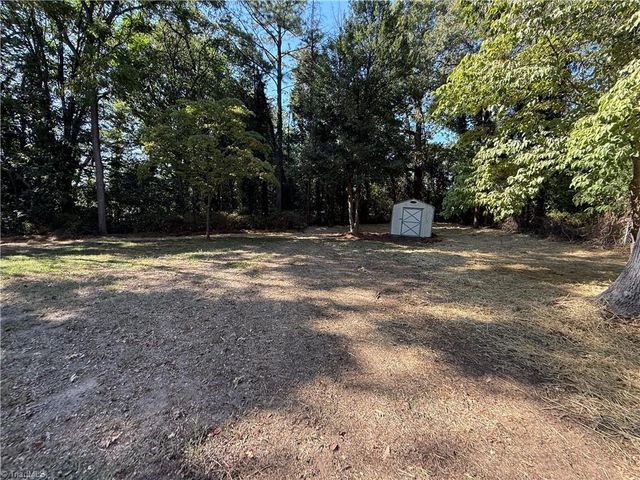 2843 Hermitage Drive, Winston-salem, NC 27104