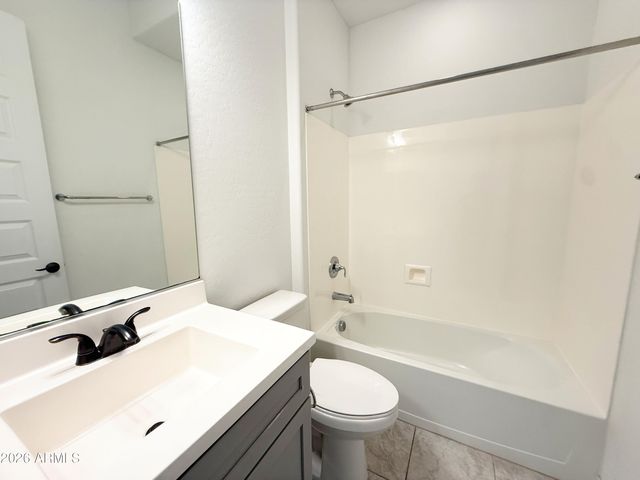 5214 W Thresher Way, Laveen, AZ 85339