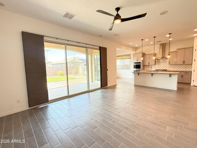 5214 W Thresher Way, Laveen, AZ 85339