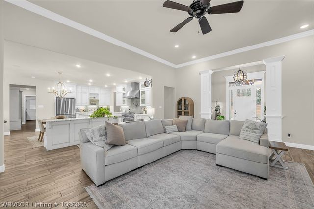 1732 N Mountain Grove Road, Alma, AR 72921